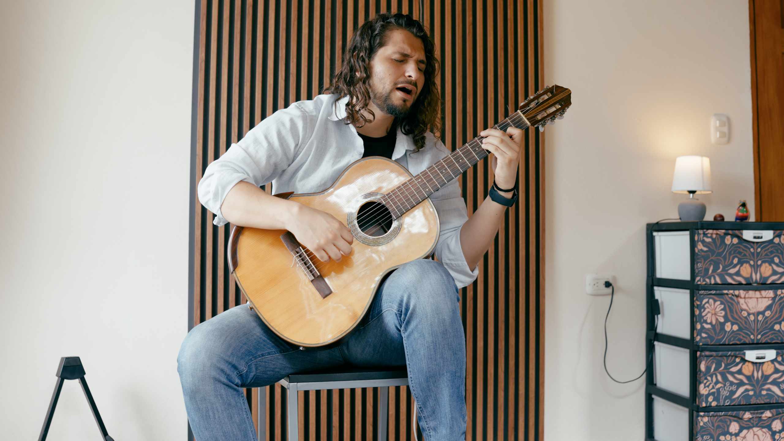 Reading Chords Before You Play Them: Understanding Basic Chord Diagrams