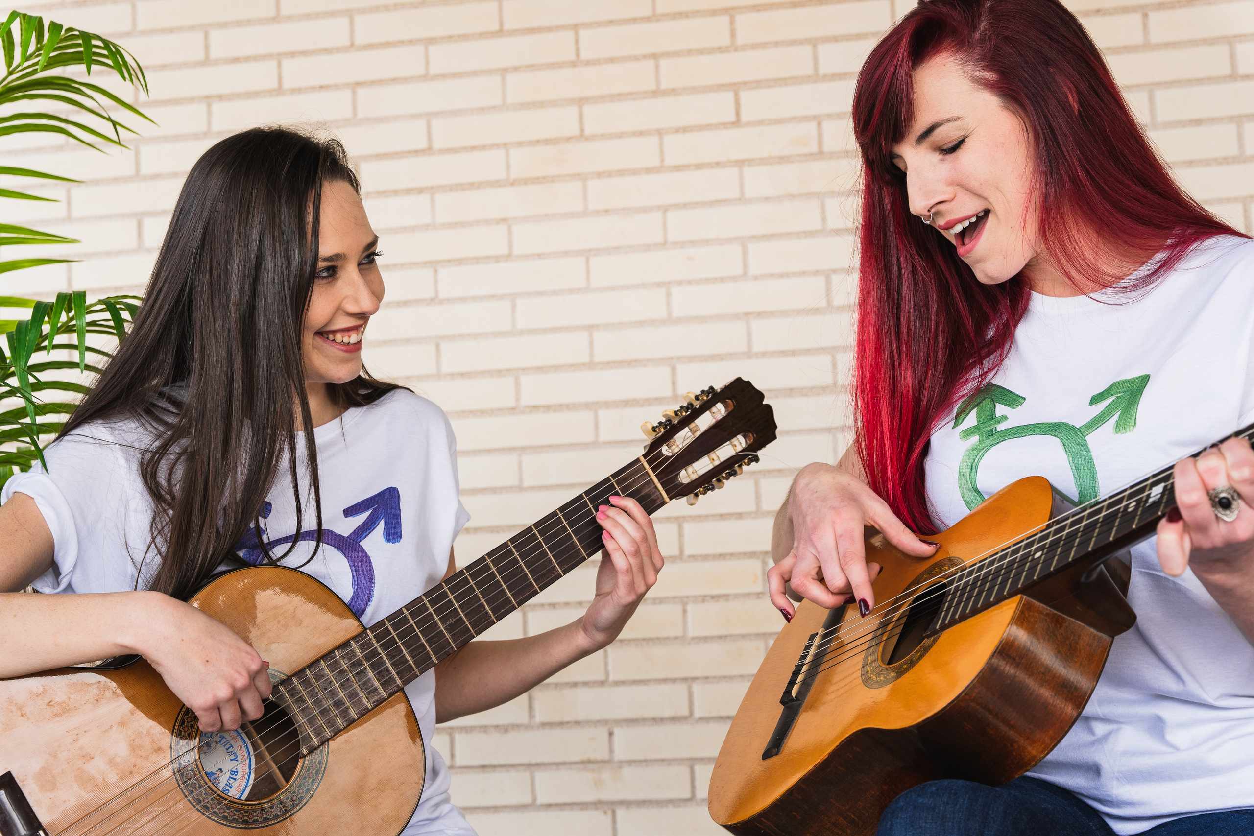 Keeping Your Strumming Hand Moving While Changing Chords